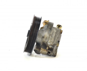 Rabljeni avtodel,  Črpalka servo volana,  Mazda 3, 1,6i,  2005